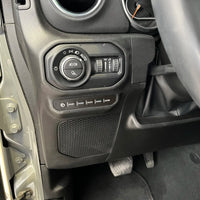 Voswitch JL500 Switch Panel Power Distribution System for Jeep Wrangler JL (2018+) & Gladiator JT (2020+) – 100A Total Output, Factory Look & Clean Design, Plug & Play Installation, Waterproof Power Module