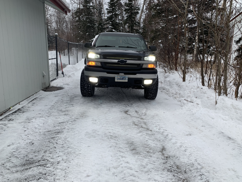 2003-2006 Chevy Silverado 30" curved light bar grille kit